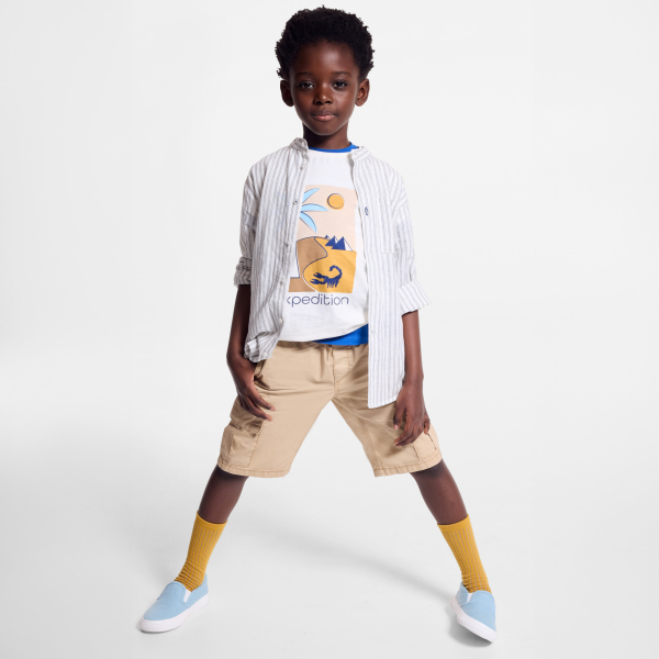 تيشيرت مزين برسمة باللون الأبيض للأولاد